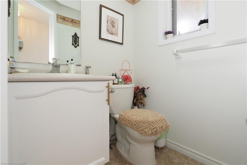 429 Exmoor Street, Waterloo, ON - Indoor Photo Showing Bathroom