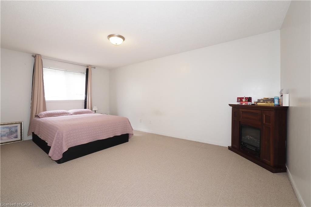 429 Exmoor Street, Waterloo, ON - Indoor Photo Showing Bedroom