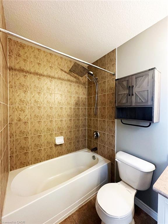 108 Yates Avenue, Cambridge, ON - Indoor Photo Showing Bathroom