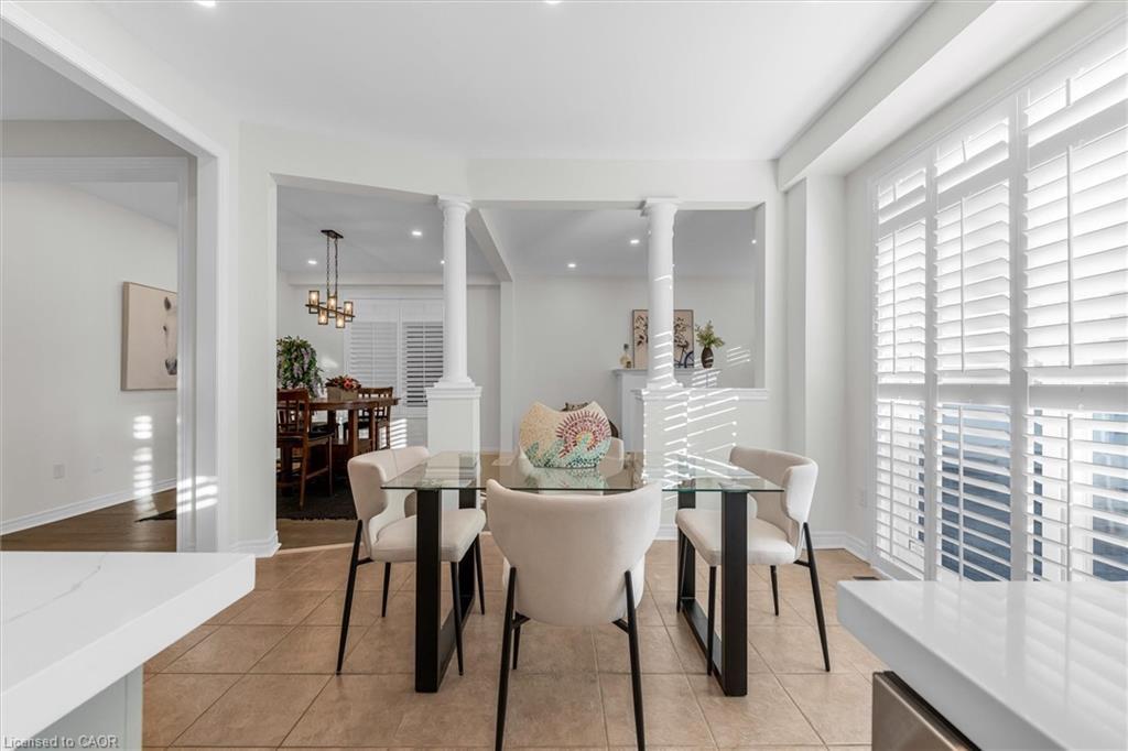 4838 Columbus Drive, Burlington, ON - Indoor Photo Showing Dining Room