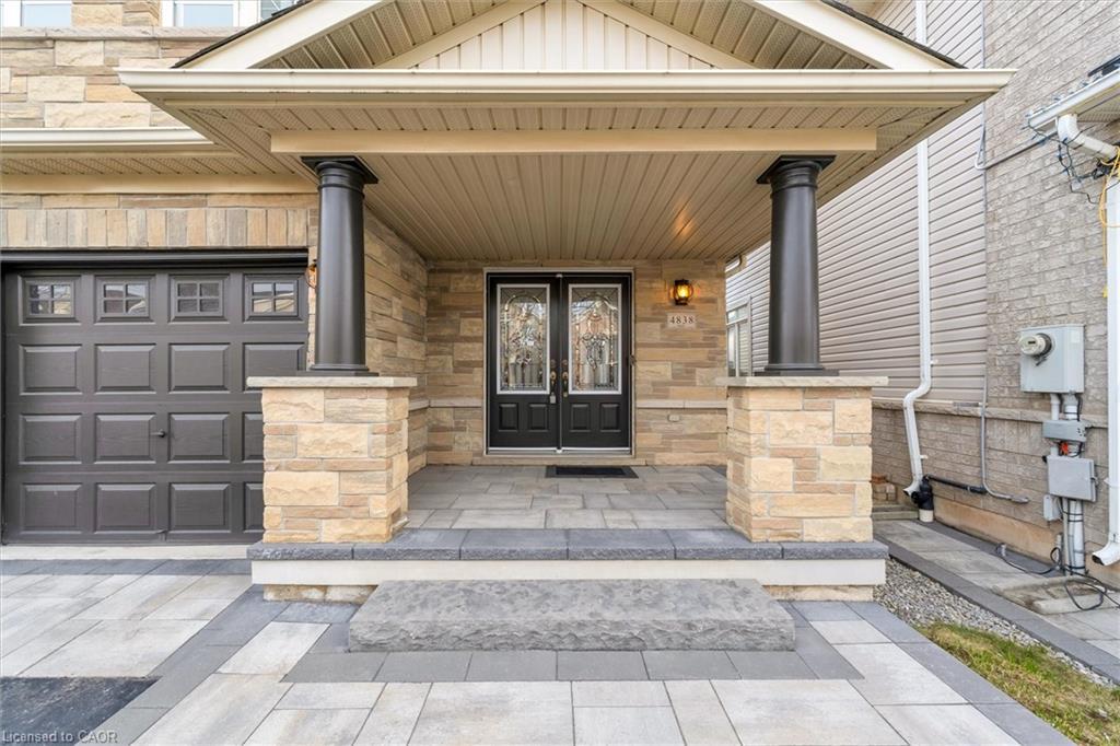 4838 Columbus Drive, Burlington, ON - Outdoor