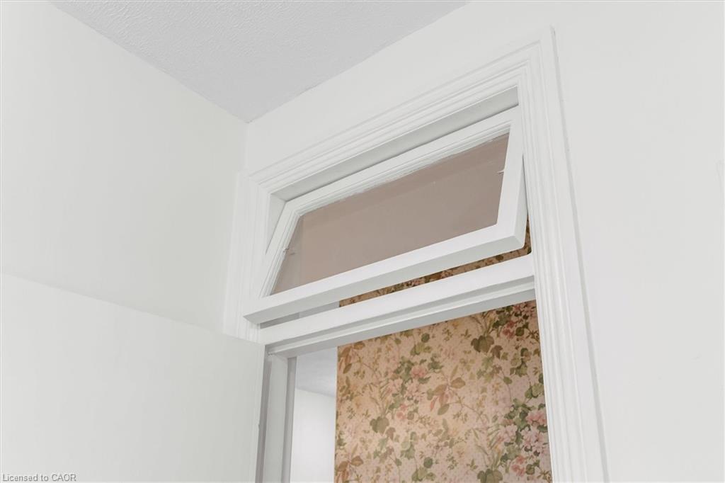 158 Wilson Street, Hamilton, ON - Indoor Photo Showing Other Room