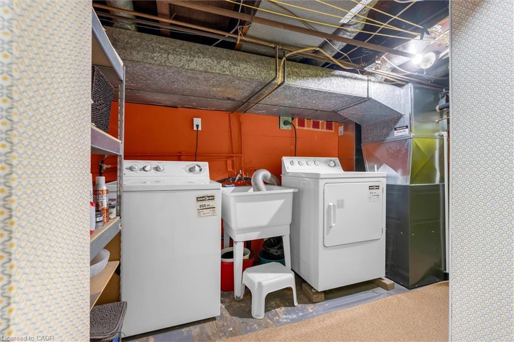 158 Wilson Street, Hamilton, ON - Indoor Photo Showing Laundry Room