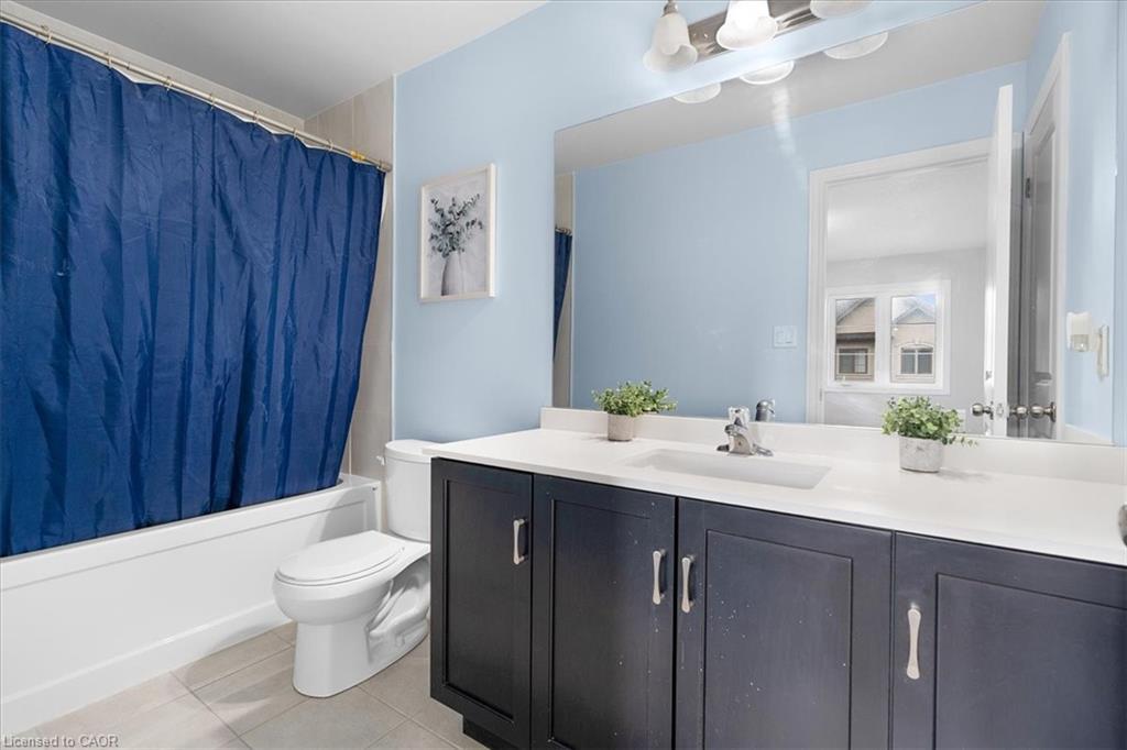 28-324 Equestrian Way, Cambridge, ON - Indoor Photo Showing Bathroom