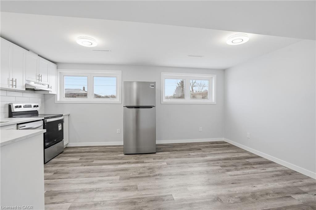 93 Wellington Street, Welland, ON - Indoor Photo Showing Kitchen With Stainless Steel Kitchen