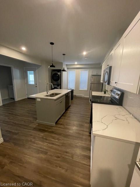 Main-109 Waterloo Street, Kitchener, ON - Indoor