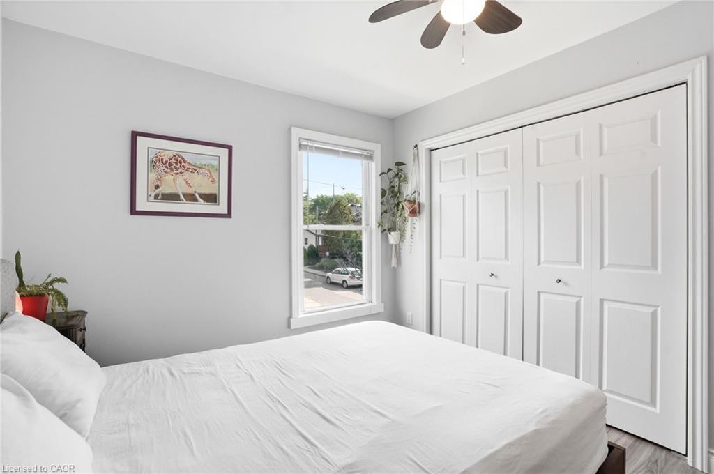 22 Liberty Street, Hamilton, ON - Indoor Photo Showing Bedroom