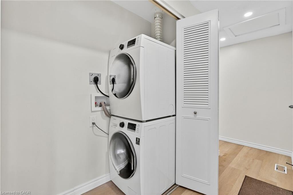 120 Westheights Drive, Kitchener, ON - Indoor Photo Showing Laundry Room