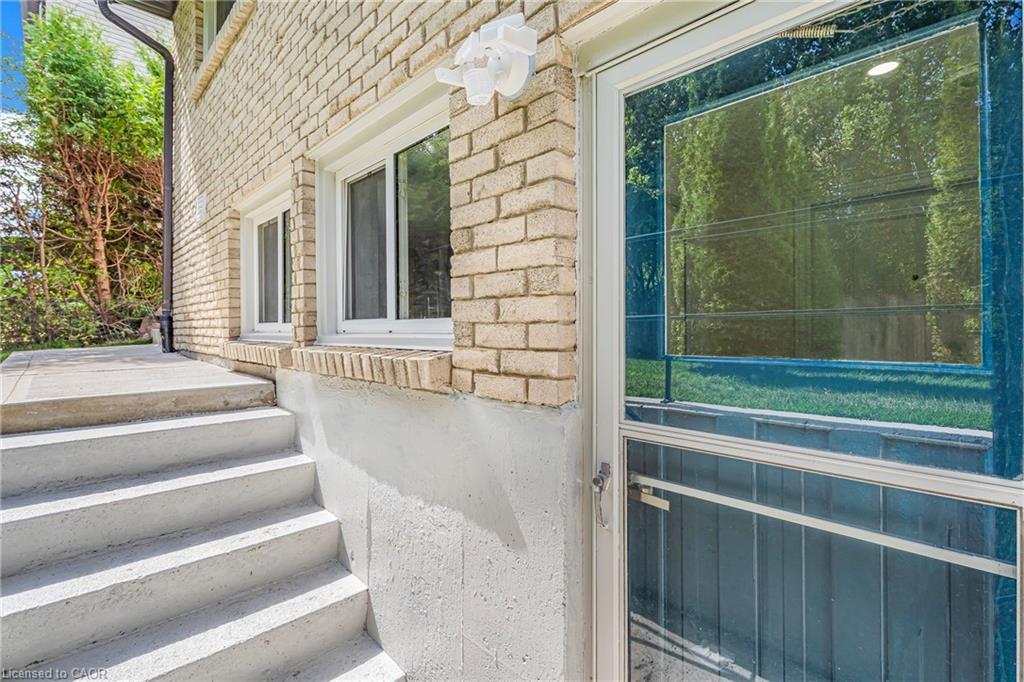 120 Westheights Drive, Kitchener, ON - Outdoor