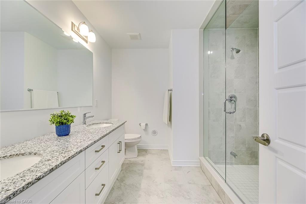 5188 Viola Desmond Drive, Mississauga, ON - Indoor Photo Showing Bathroom