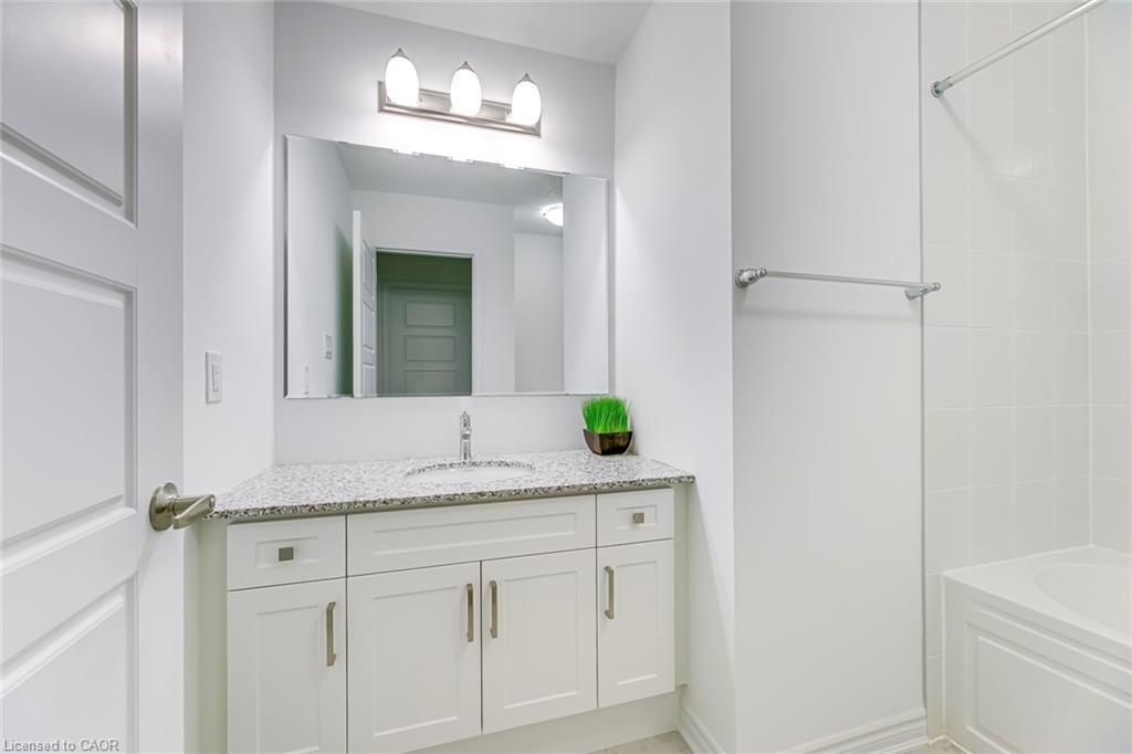 5188 Viola Desmond Drive, Mississauga, ON - Indoor Photo Showing Bathroom