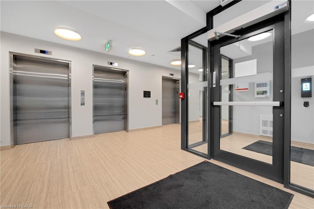 519-1100 Lackner Place, Kitchener, ON - Indoor Photo Showing Other Room