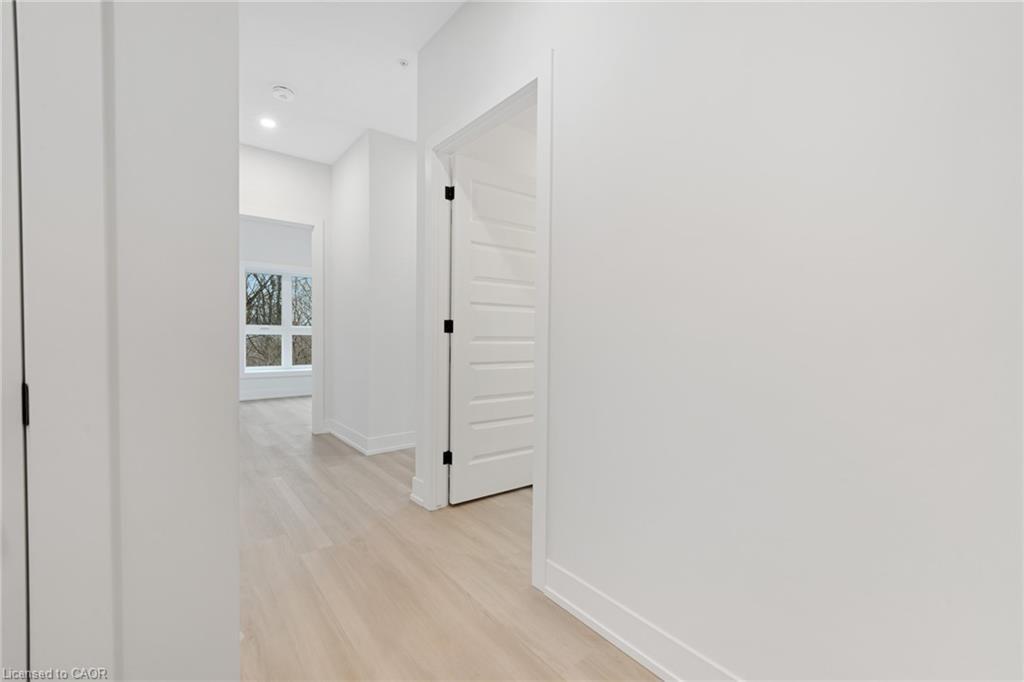 519-1100 Lackner Place, Kitchener, ON - Indoor Photo Showing Other Room