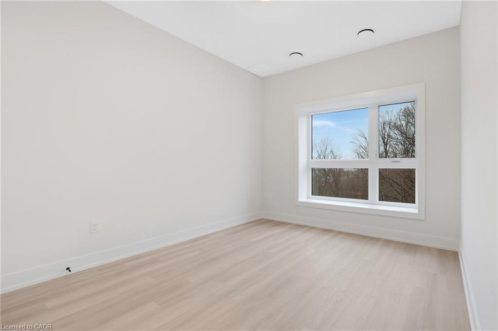 519-1100 Lackner Place, Kitchener, ON - Indoor Photo Showing Other Room