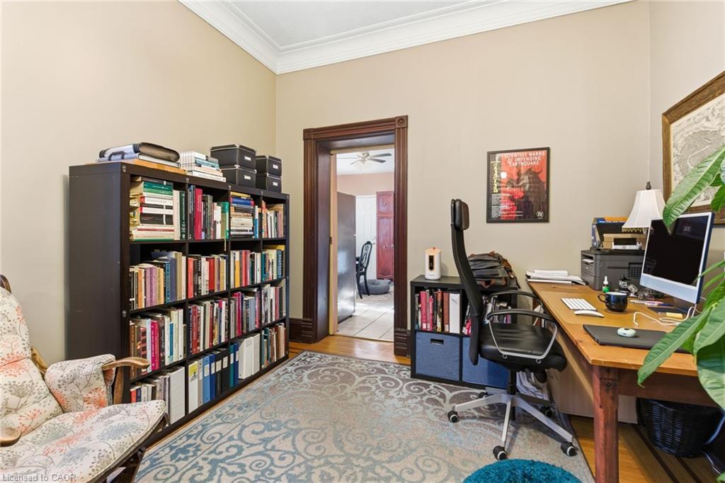 30 Ontario Avenue, Hamilton, ON - Indoor Photo Showing Office