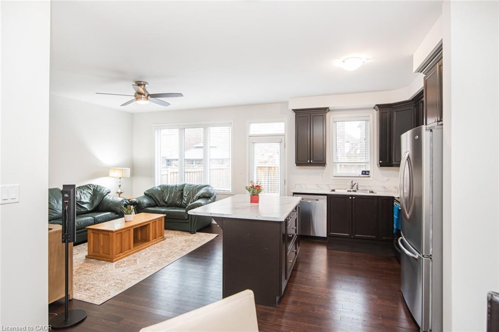 529 Bartleman Terrace, Milton, ON - Indoor Photo Showing Kitchen