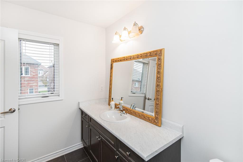 529 Bartleman Terrace, Milton, ON - Indoor Photo Showing Bathroom