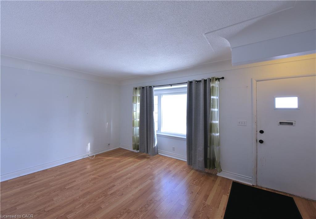 1448 Upper Ottawa Street, Hamilton, ON - Indoor Photo Showing Other Room