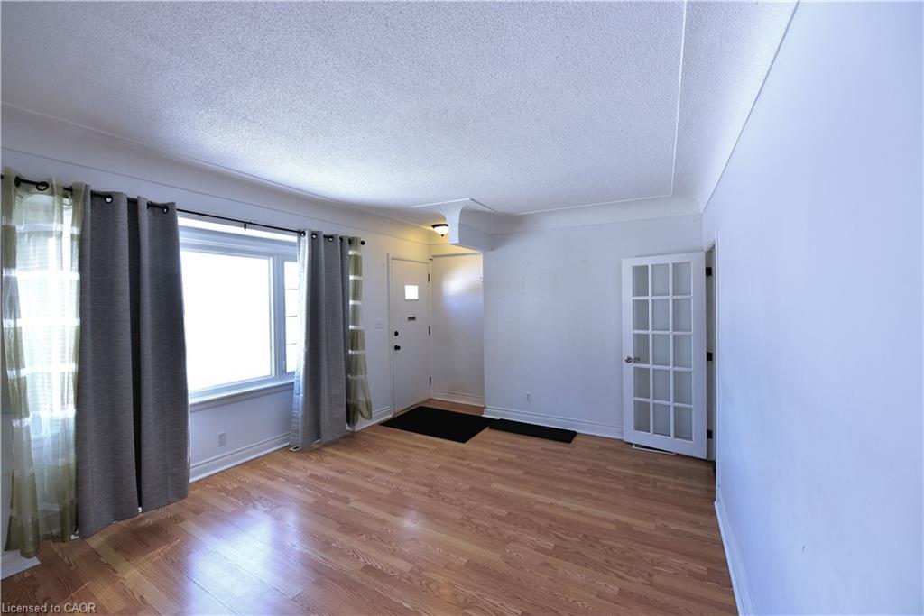 1448 Upper Ottawa Street, Hamilton, ON - Indoor Photo Showing Other Room