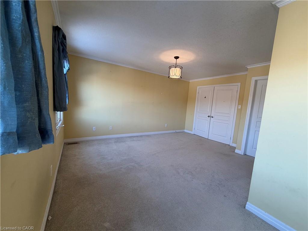 55-105 Pinnacle Drive, Kitchener, ON - Indoor Photo Showing Other Room