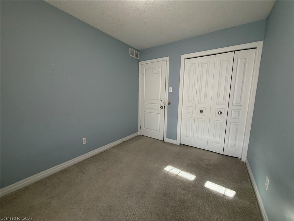 55-105 Pinnacle Drive, Kitchener, ON - Indoor Photo Showing Other Room