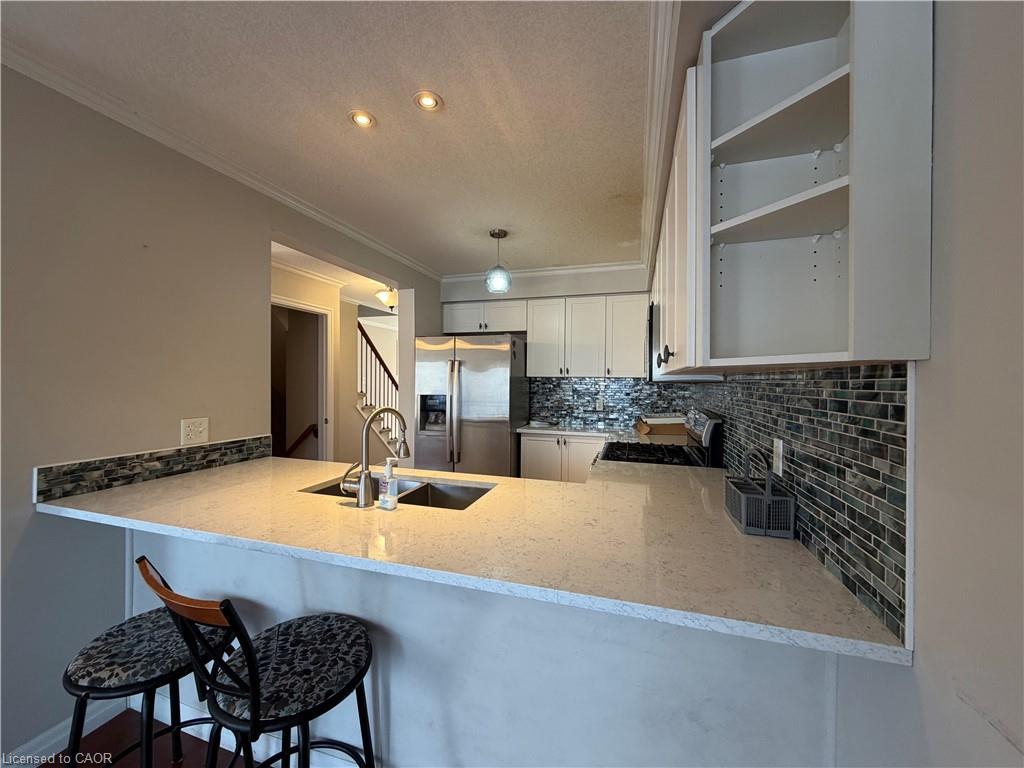 55-105 Pinnacle Drive, Kitchener, ON - Indoor Photo Showing Kitchen With Double Sink