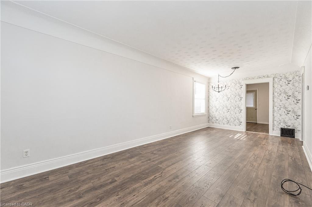 257 Tragina Avenue N, Hamilton, ON - Indoor Photo Showing Other Room