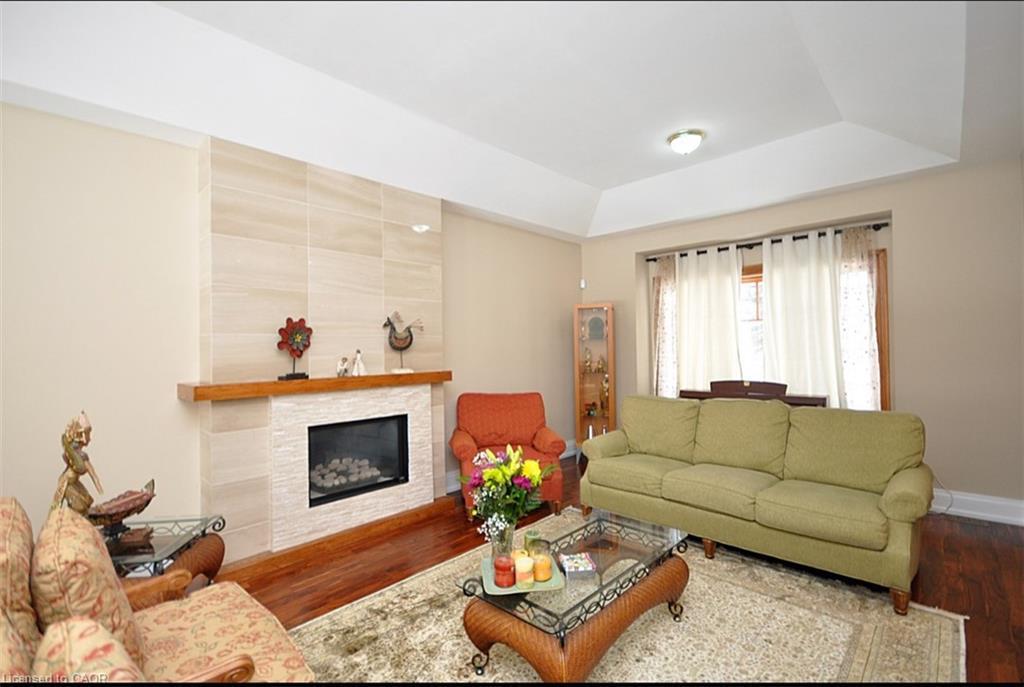 225 Forestwood Drive, Oakville, ON - Indoor Photo Showing Other Room