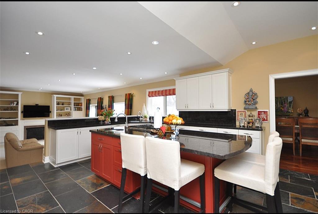 225 Forestwood Drive, Oakville, ON - Indoor