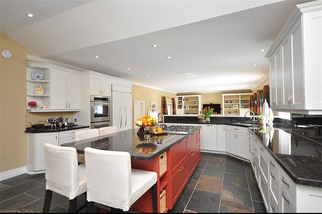 225 Forestwood Drive, Oakville, ON - Indoor Photo Showing Dining Room