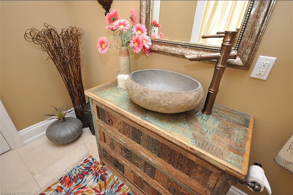 225 Forestwood Drive, Oakville, ON - Indoor Photo Showing Bathroom