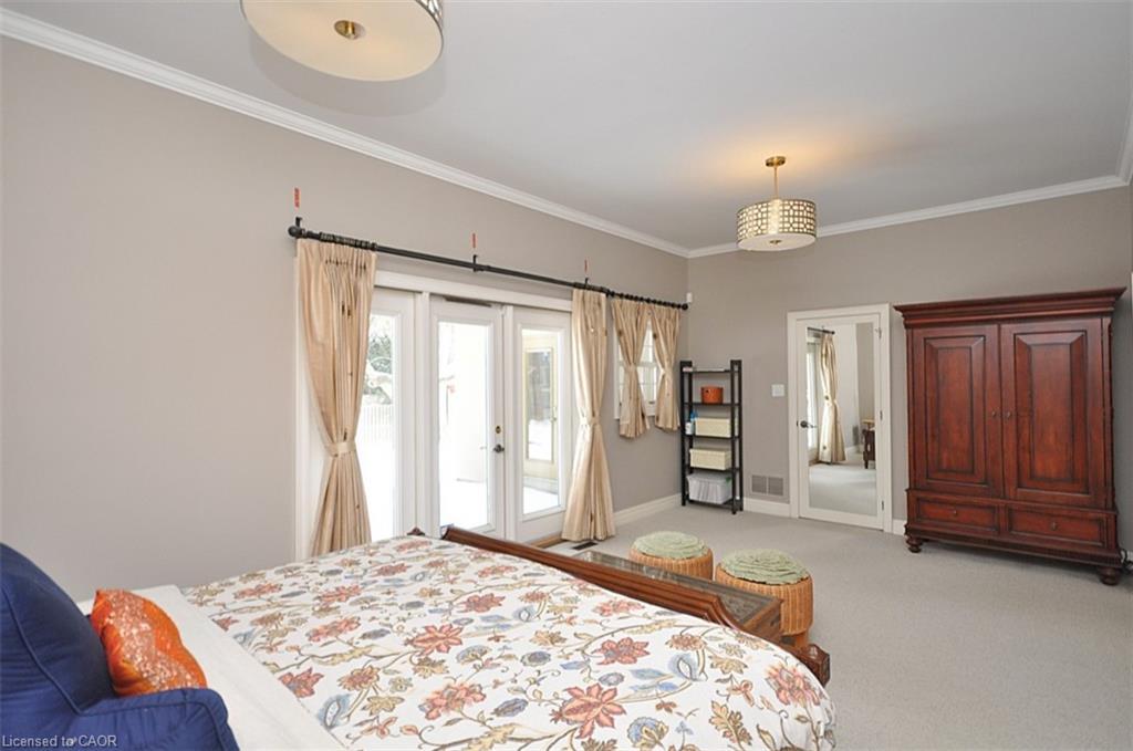225 Forestwood Drive, Oakville, ON - Indoor Photo Showing Bedroom