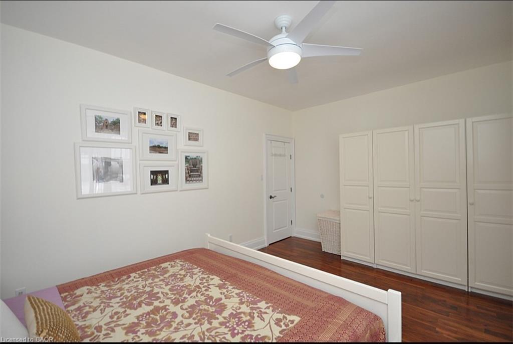 225 Forestwood Drive, Oakville, ON - Indoor Photo Showing Bedroom