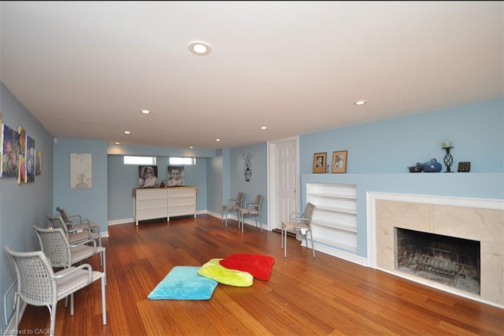 225 Forestwood Drive, Oakville, ON - Indoor Photo Showing Bathroom