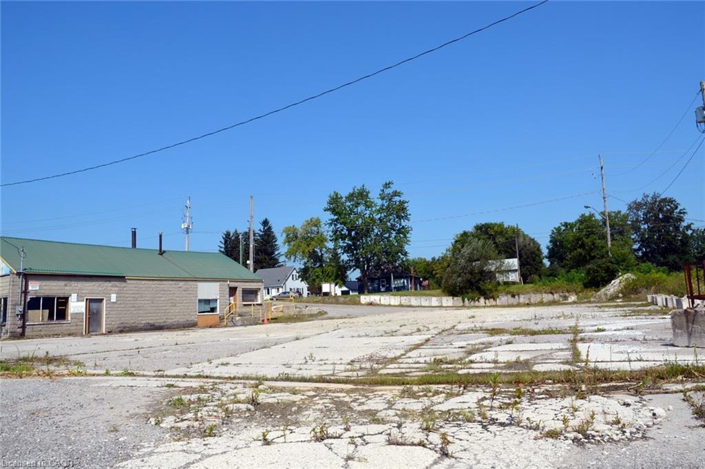 458 Queensway W, Simcoe, ON