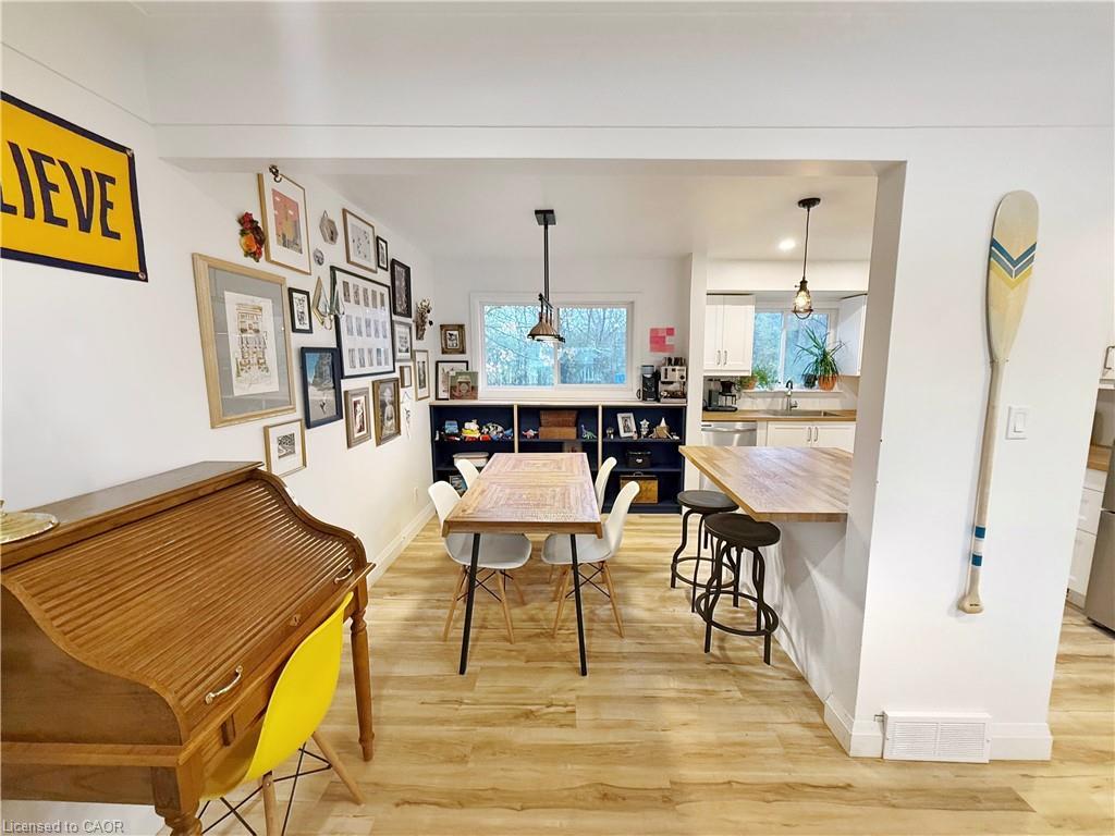 A-31 Clearview Drive, Cambridge, ON - Indoor Photo Showing Dining Room