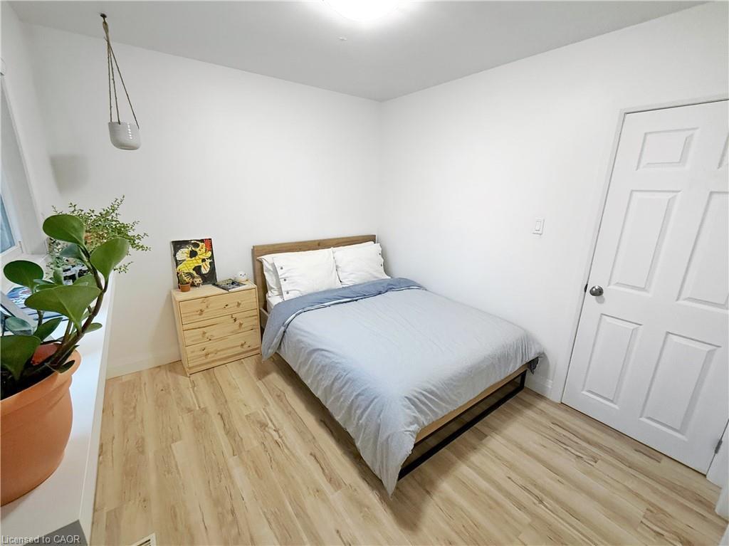 A-31 Clearview Drive, Cambridge, ON - Indoor Photo Showing Bedroom