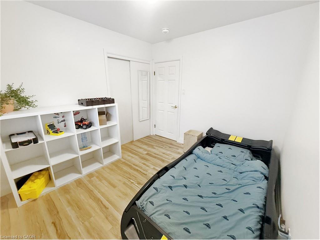 A-31 Clearview Drive, Cambridge, ON - Indoor Photo Showing Bedroom