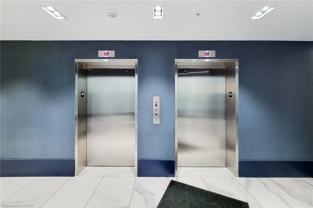 810-16 Concord Place, Grimsby, ON - Photo Showing Other Room