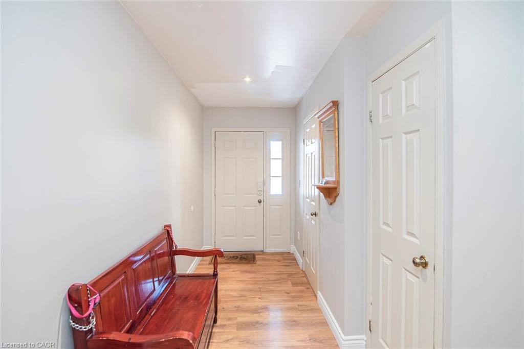 28 Perthshire Court, Hamilton, ON - Indoor Photo Showing Other Room