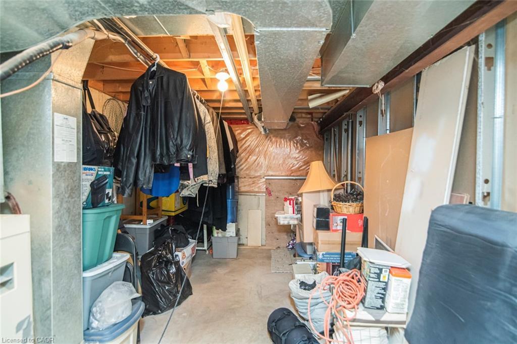 28 Perthshire Court, Hamilton, ON - Indoor