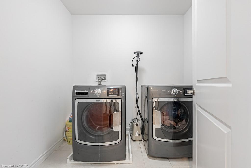 462 Blackburn Drive, Brantford, ON - Indoor Photo Showing Laundry Room