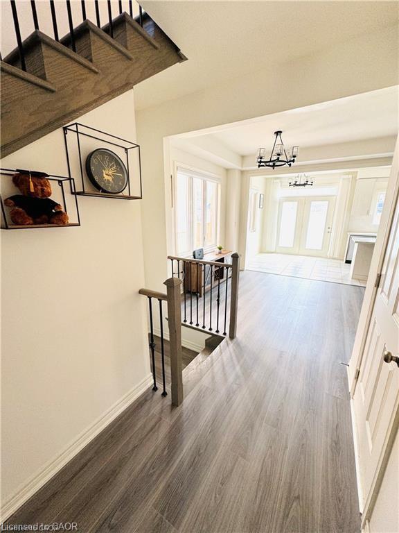 112 Skinner Road, Hamilton, ON - Indoor Photo Showing Other Room