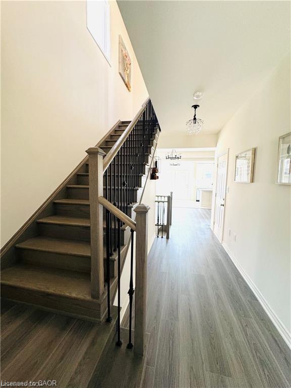 112 Skinner Road, Hamilton, ON - Indoor Photo Showing Other Room