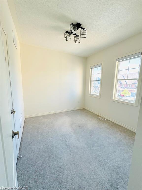 112 Skinner Road, Hamilton, ON - Indoor Photo Showing Other Room