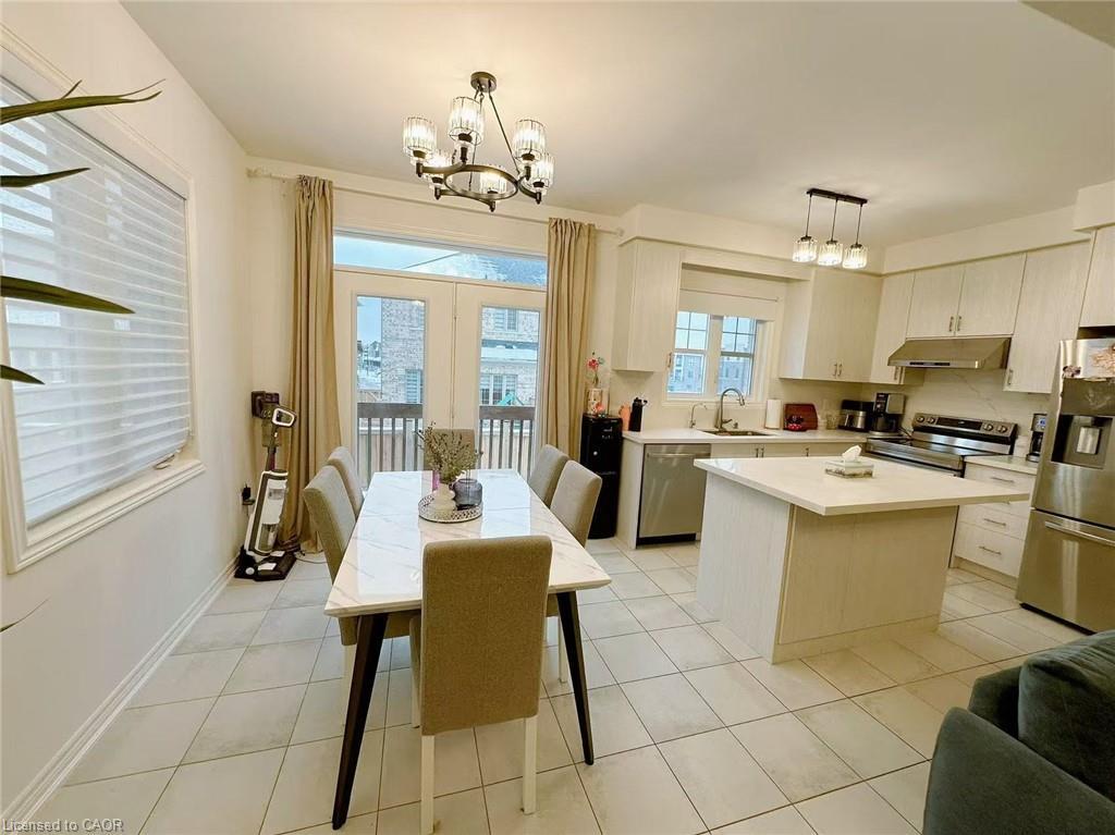 112 Skinner Road, Hamilton, ON - Indoor