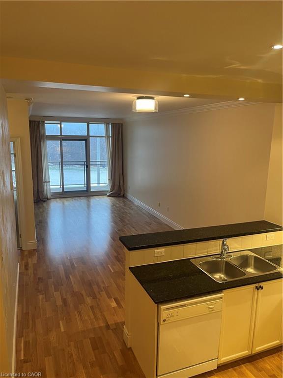 419-1 Leaside Park Drive, Toronto, ON - Indoor Photo Showing Other Room