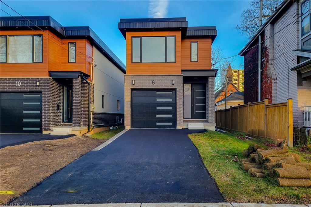 8 Devonport Street, Hamilton, ON - Outdoor With Facade