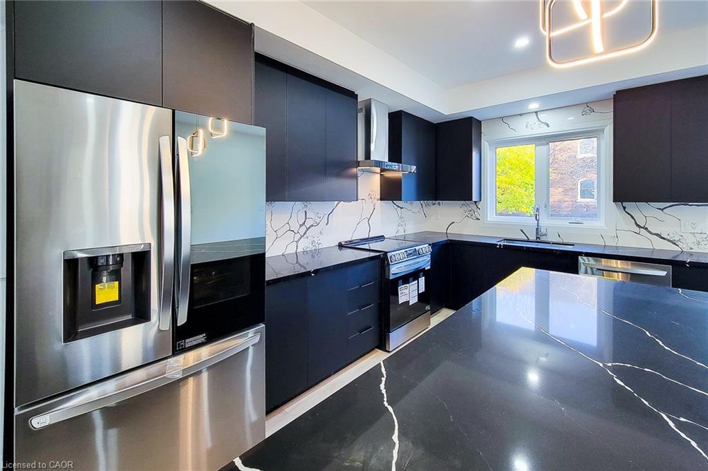 8 Devonport Street, Hamilton, ON - Indoor Photo Showing Kitchen With Stainless Steel Kitchen With Upgraded Kitchen