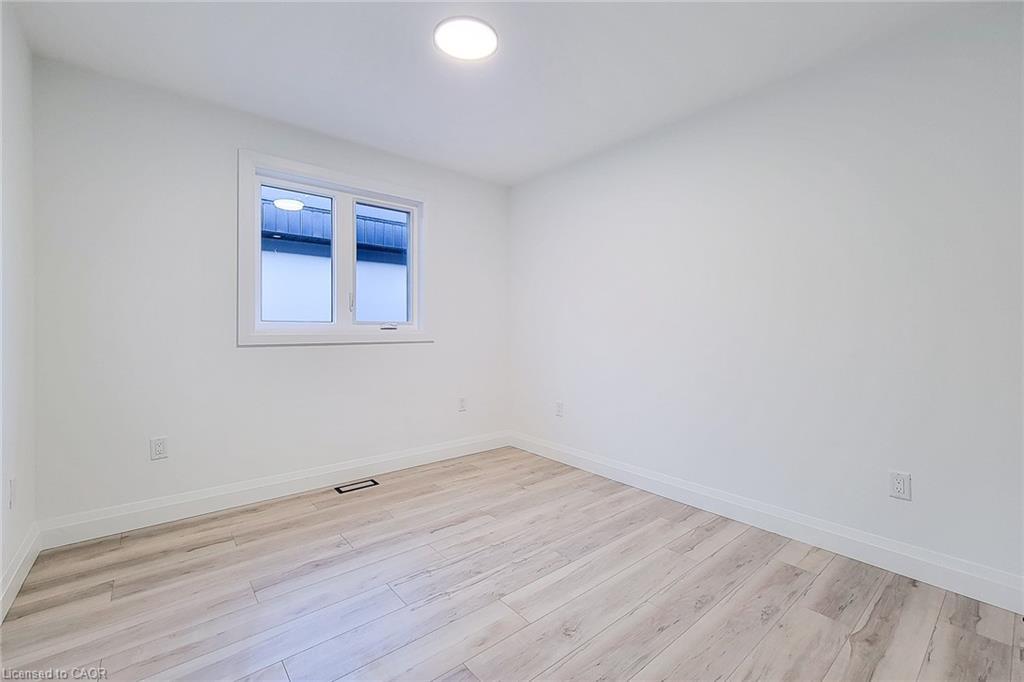 8 Devonport Street, Hamilton, ON - Indoor Photo Showing Other Room